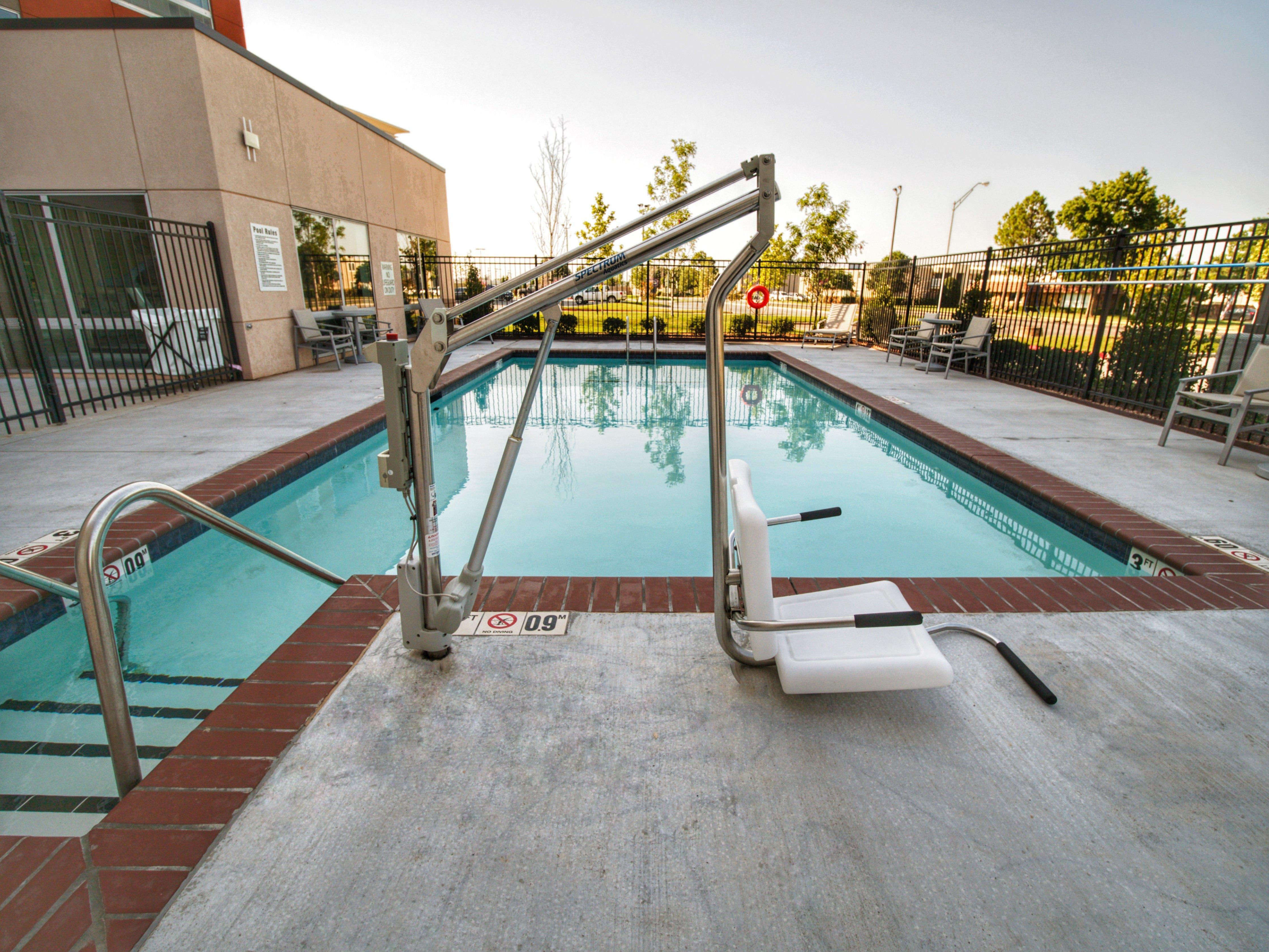 Holiday Inn Express & Suites Moore By Ihg Εξωτερικό φωτογραφία