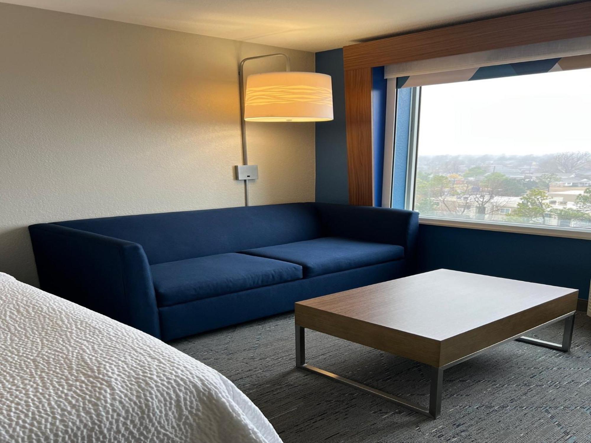 Holiday Inn Express & Suites Moore By Ihg Εξωτερικό φωτογραφία