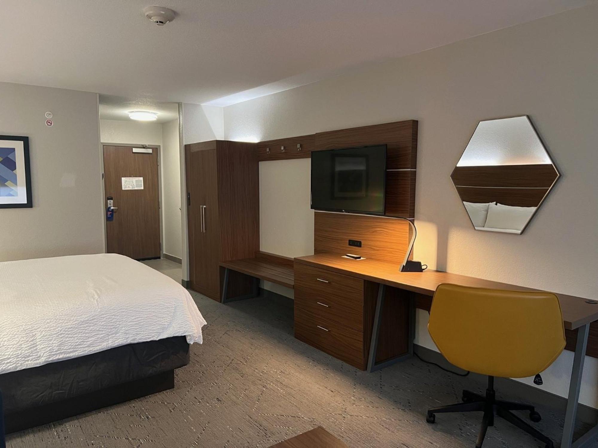 Holiday Inn Express & Suites Moore By Ihg Εξωτερικό φωτογραφία