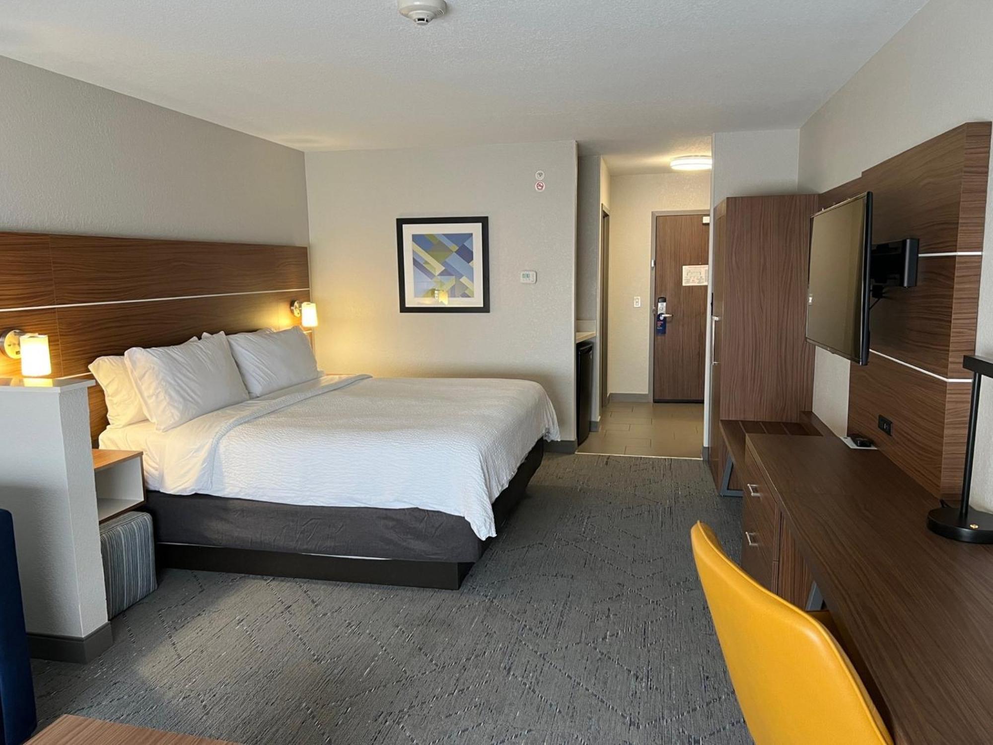 Holiday Inn Express & Suites Moore By Ihg Εξωτερικό φωτογραφία