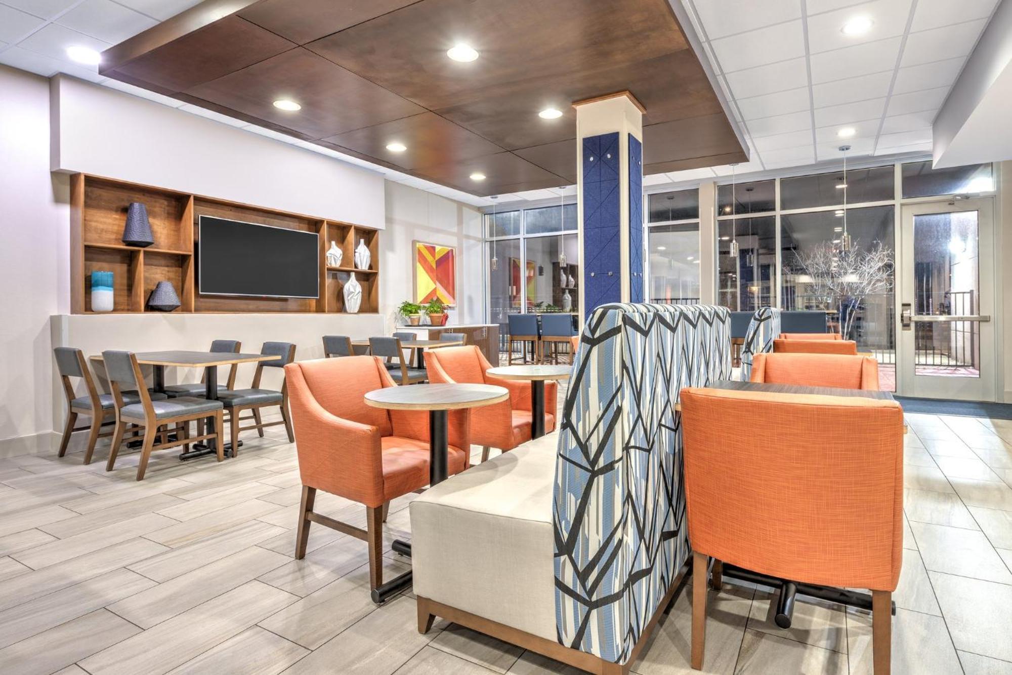 Holiday Inn Express & Suites Moore By Ihg Εξωτερικό φωτογραφία