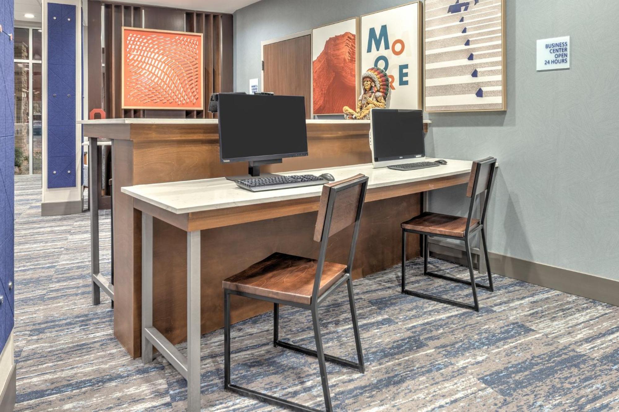 Holiday Inn Express & Suites Moore By Ihg Εξωτερικό φωτογραφία