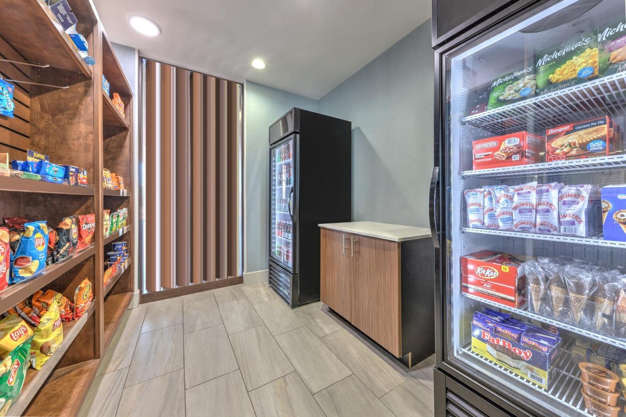 Holiday Inn Express & Suites Moore By Ihg Εξωτερικό φωτογραφία