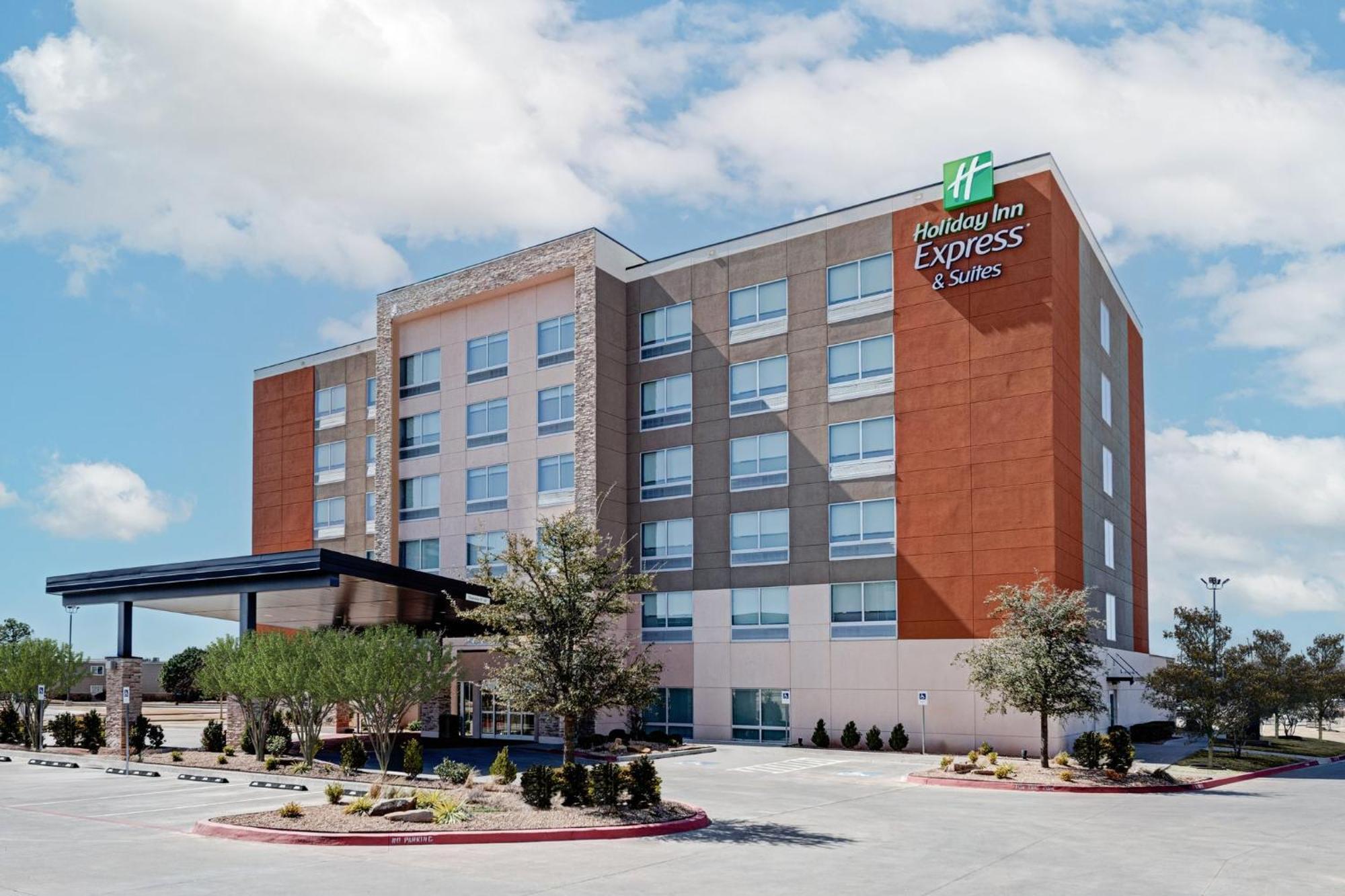 Holiday Inn Express & Suites Moore By Ihg Εξωτερικό φωτογραφία