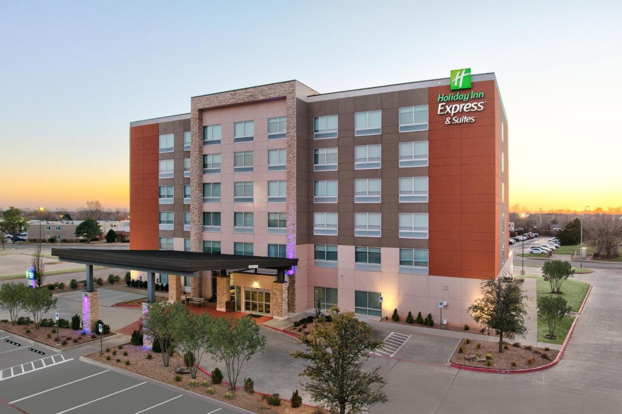Holiday Inn Express & Suites Moore By Ihg Εξωτερικό φωτογραφία
